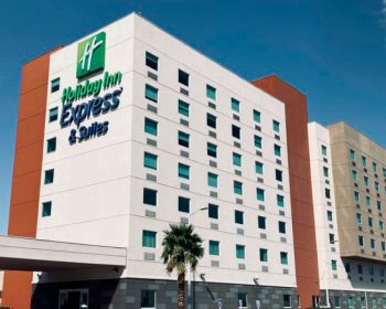 9-Hotel-Holiday-2